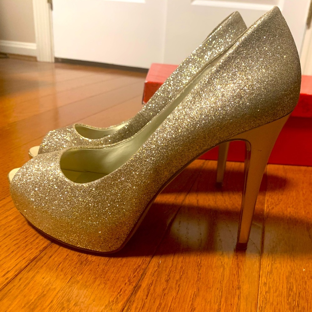 Guess Gold shoes, size 9